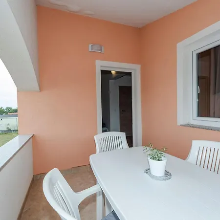 Simic 2 By Interhome *