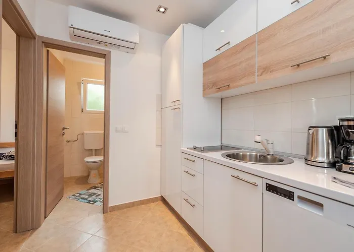 Simic 2 By Interhome Apartman